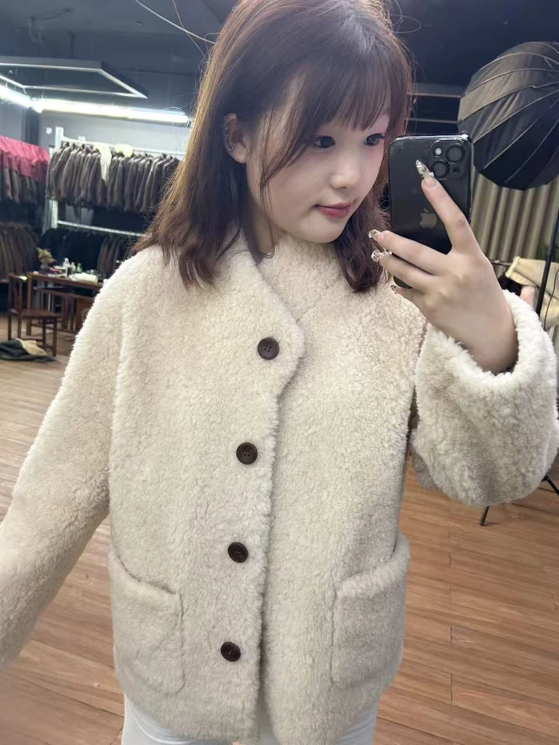 涵星蓉2025新款88869立领冬季厚款时尚女网红短款白色外套加厚