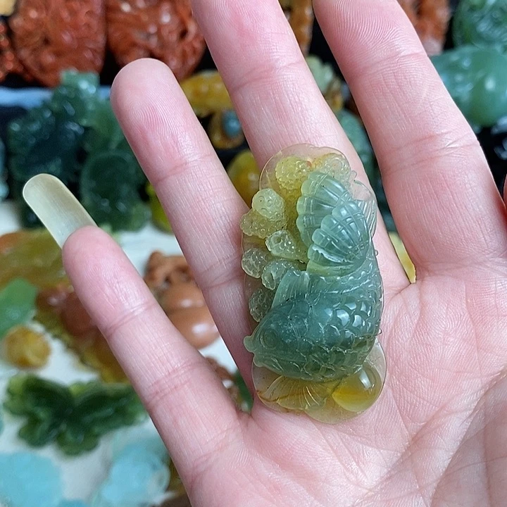 未镶嵌蛇纹石玉颈饰