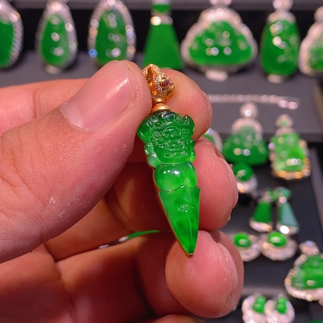 翡翠18K金镶嵌吊坠(不含链)