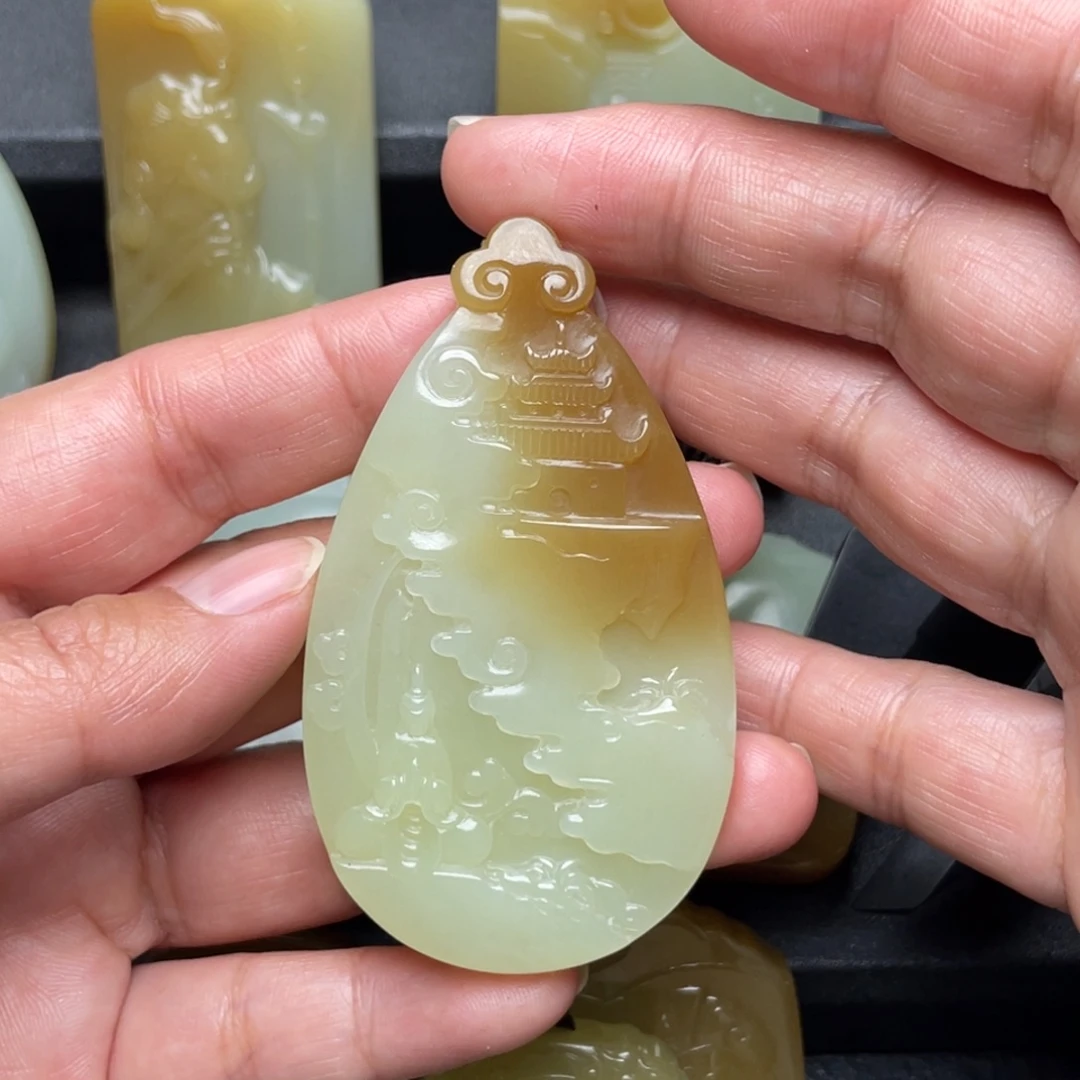 和田玉（糖玉）未镶嵌颈饰