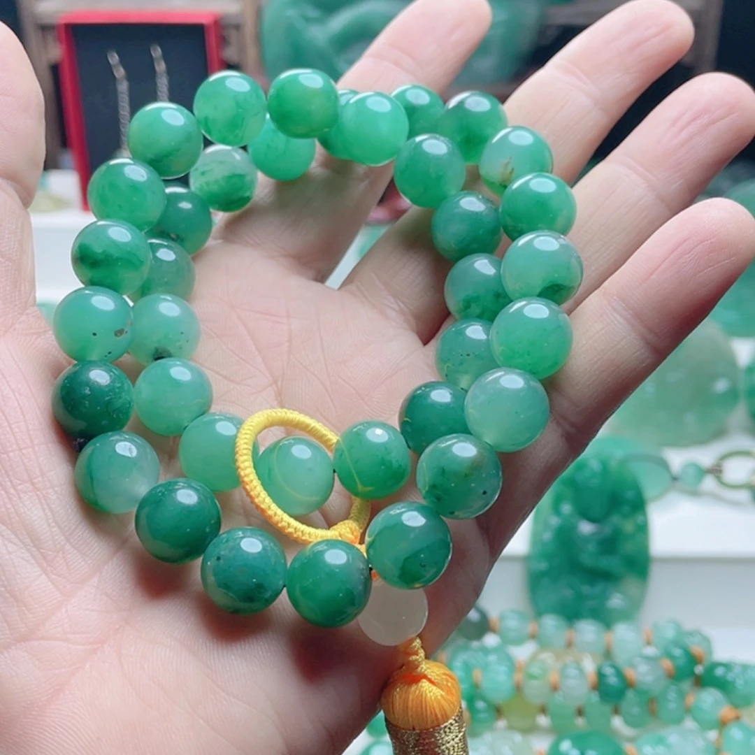 万***o石英质玉未镶嵌颈饰