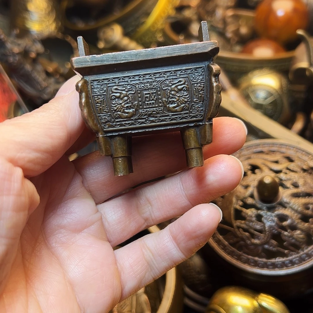 精美铜器工艺品等