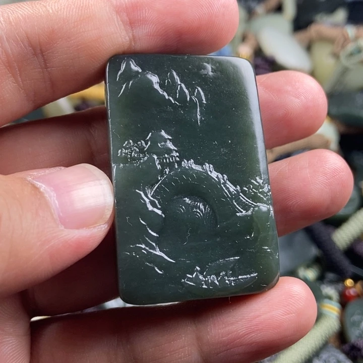 和田玉未镶嵌颈饰