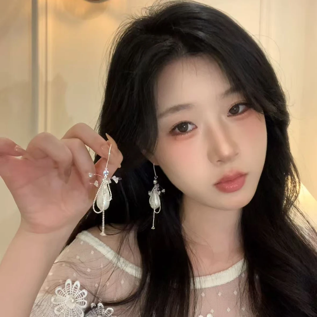 铜合金耳饰 白色精灵耳耳饰女时尚复古银色小众长款ins耳环轻奢感