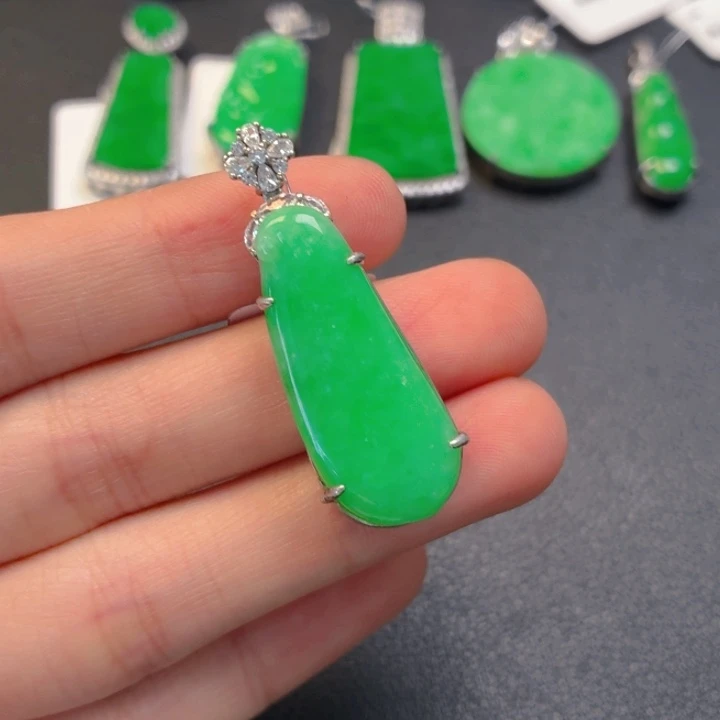 翡翠银S925镶嵌颈饰