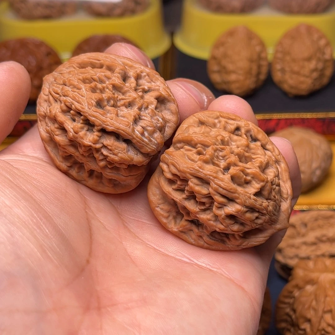 文玩核桃吊坠白****y虎头