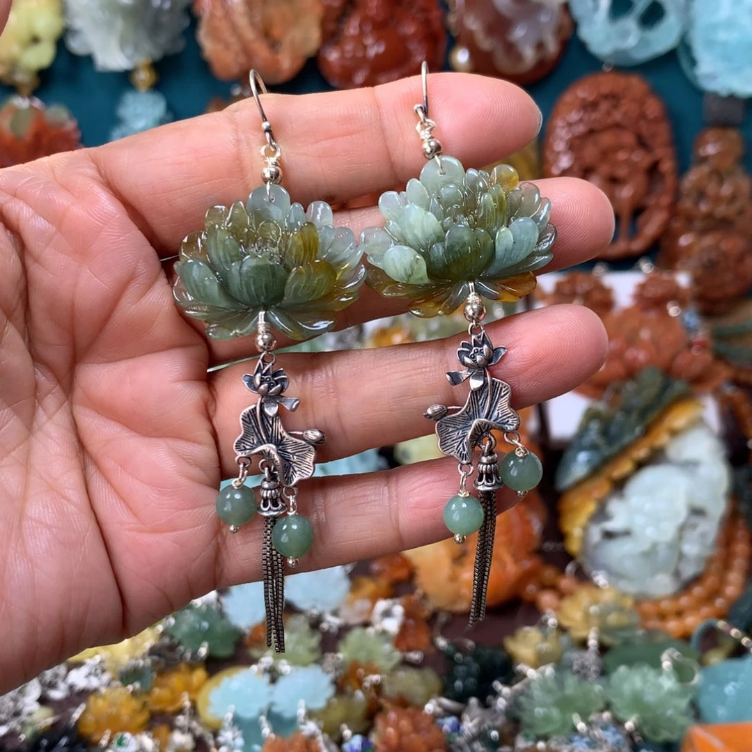 蛇纹石玉未镶嵌耳坠