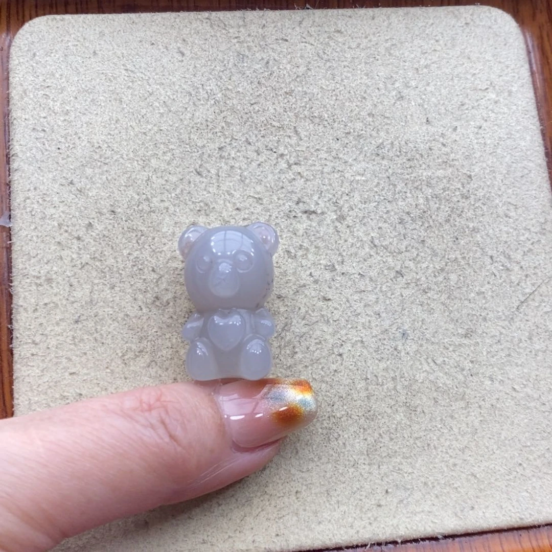 石英岩玉未镶嵌颈饰