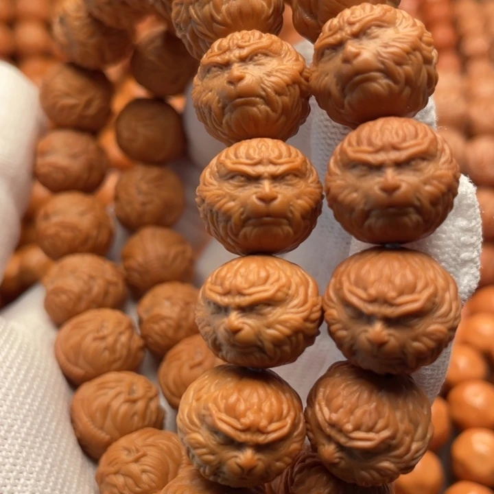 猴头核桃吊坠老***m斗战胜佛