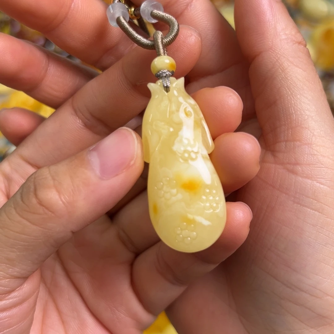 未镶嵌蜜蜡裸石蜜蜡