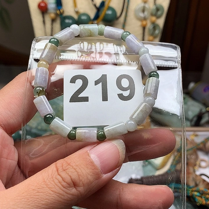 翡翠颈饰未镶嵌秀*翡翠