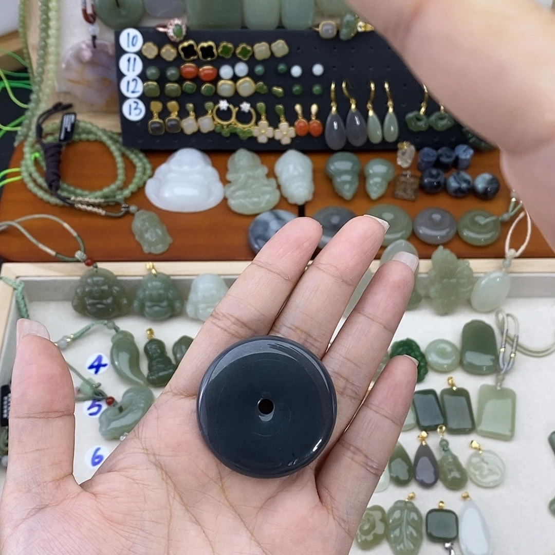 和田玉未镶嵌吊坠(不含链)