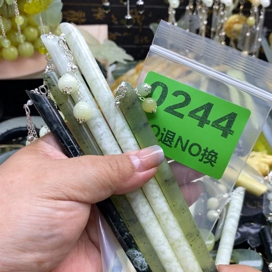 小***兔蛇纹石玉未镶嵌发簪