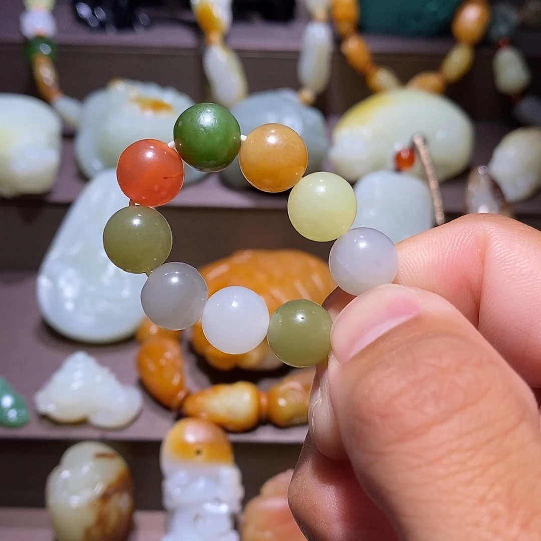 哑***哑和田玉未镶嵌吊坠(赠链)