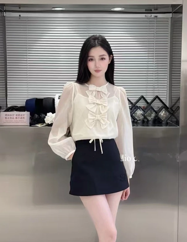 蝴蝶花白色衬衣设计师款