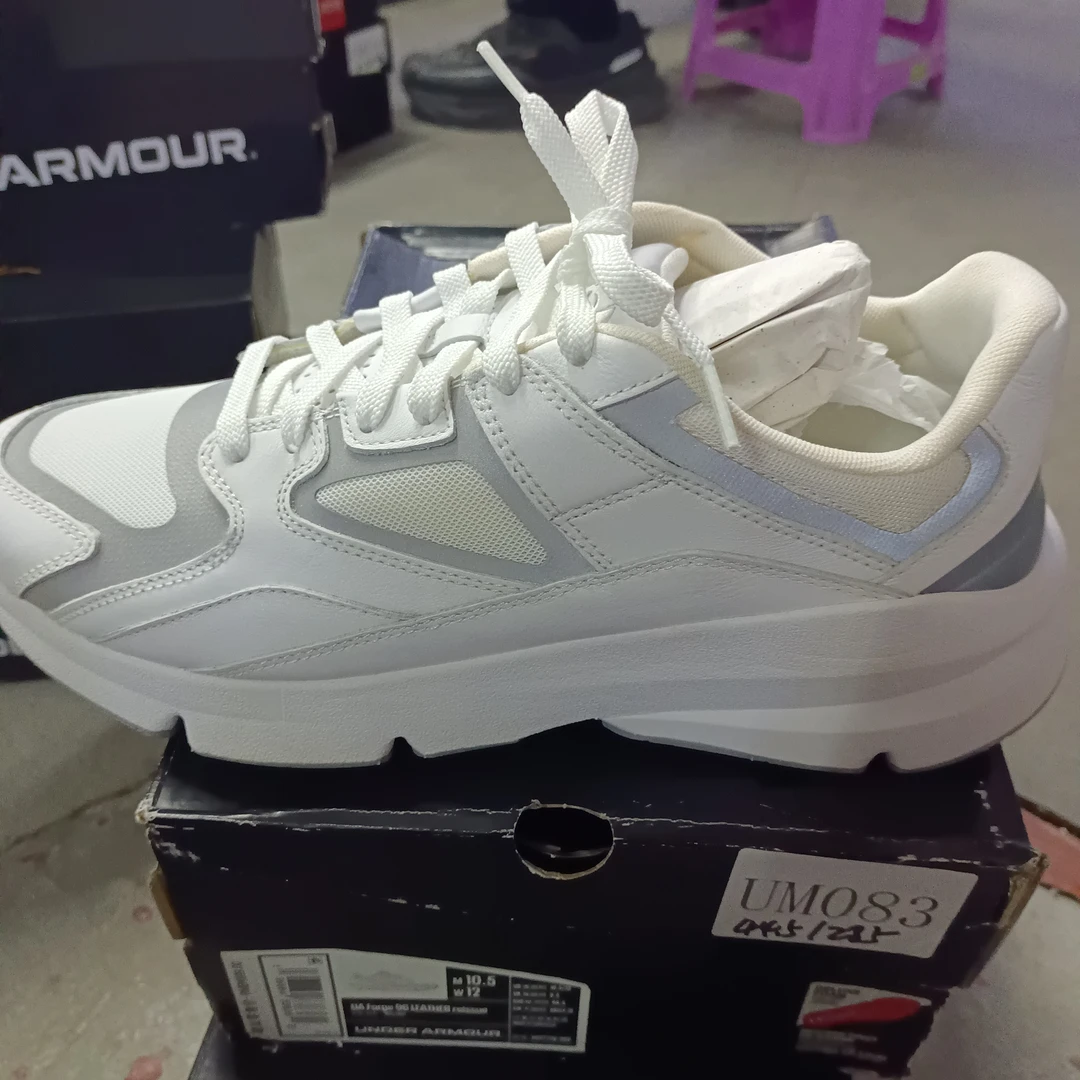 断码运动鞋-安德玛-UM083