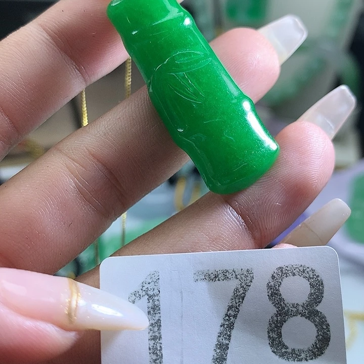 翡翠未镶嵌项链翡翠