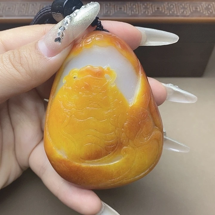 和田玉挂件未镶嵌冬***服