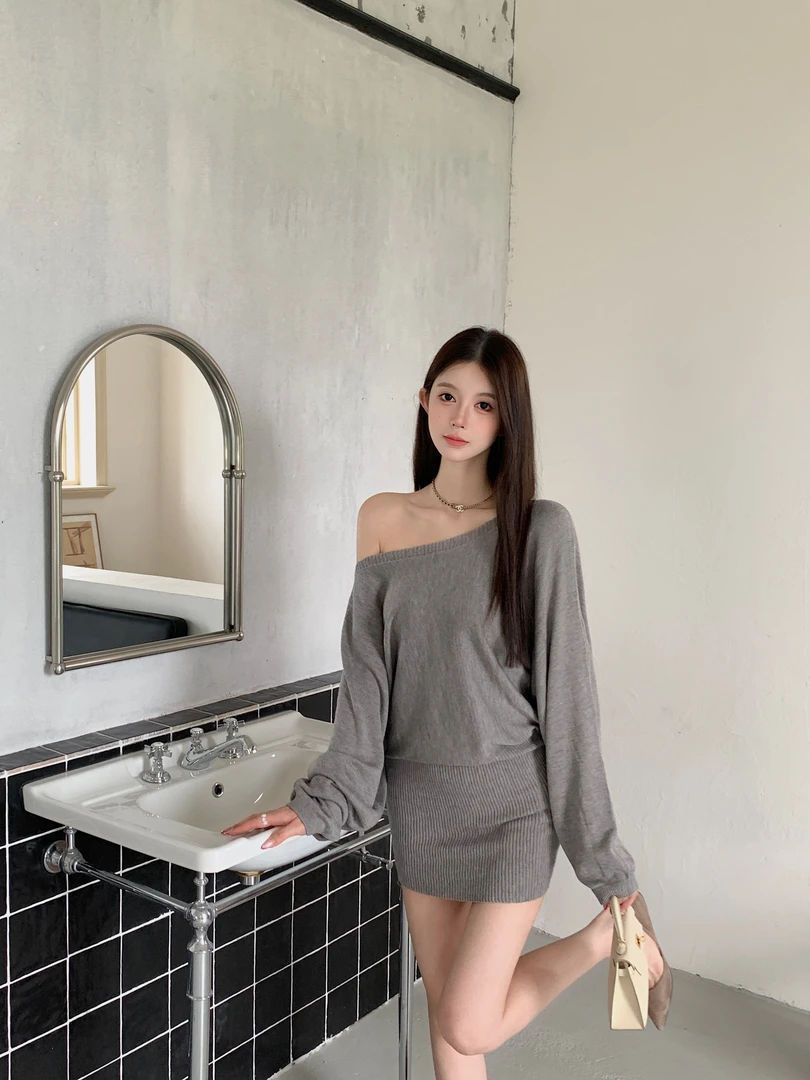 BETMASS不规则斜肩露肩连衣裙包臀裙针织长袖宽松慵懒感雾灰色