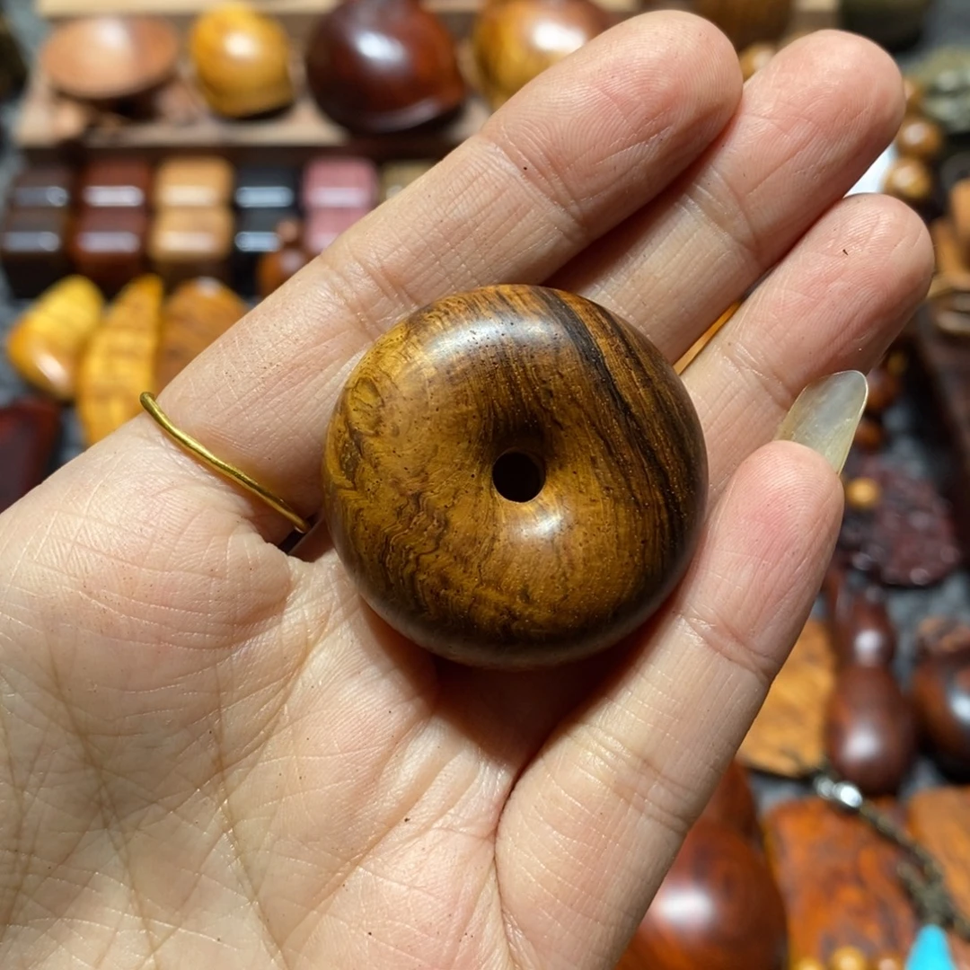 盛***布黄花梨/降香黄檀木