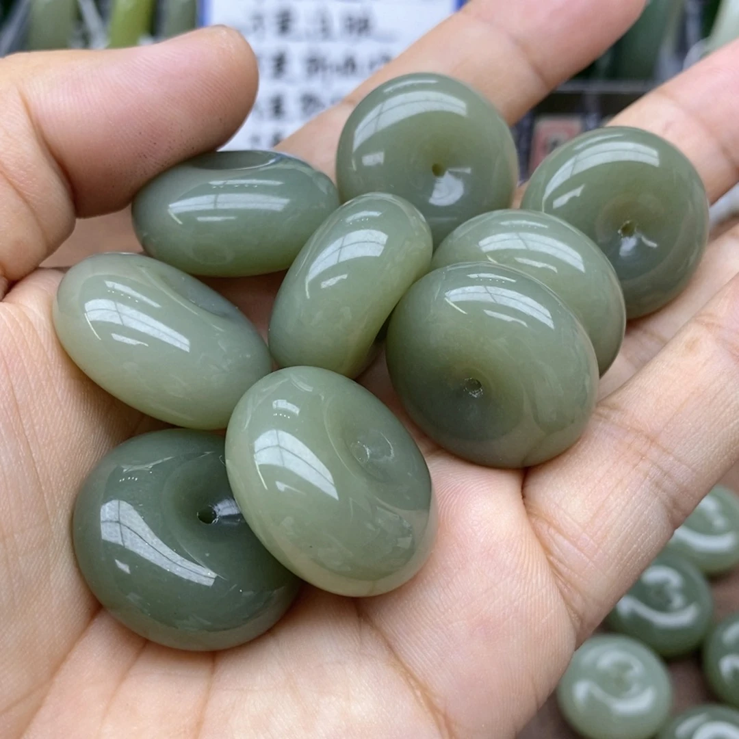 和田玉未镶嵌吊坠(不含链)