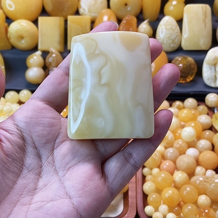 蜜蜡未镶嵌吊坠(不含链)