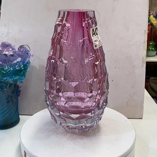 琉璃花瓶高25厘米口径3厘米