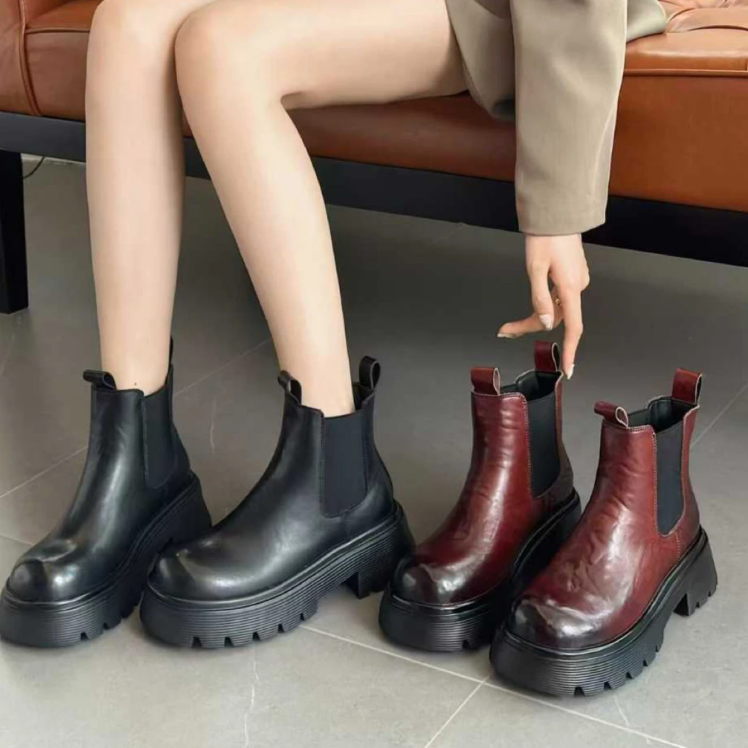 黑木李简约圆头防滑纯色欧美厚底松糕复古英伦风百搭马丁靴女短靴