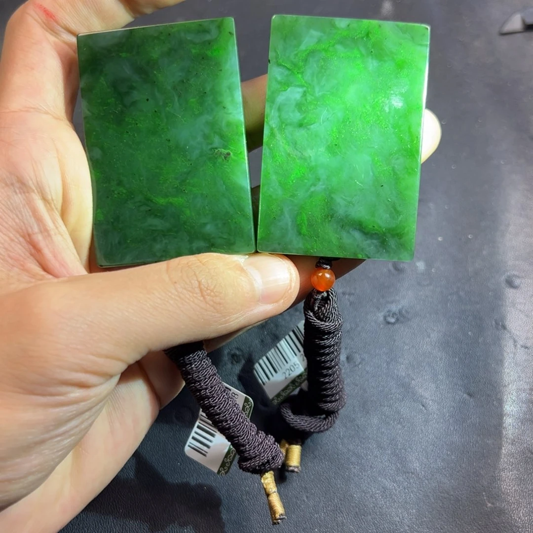 颈饰未镶嵌和田玉多样性拍一发一俄罗斯碧玉意境无事牌