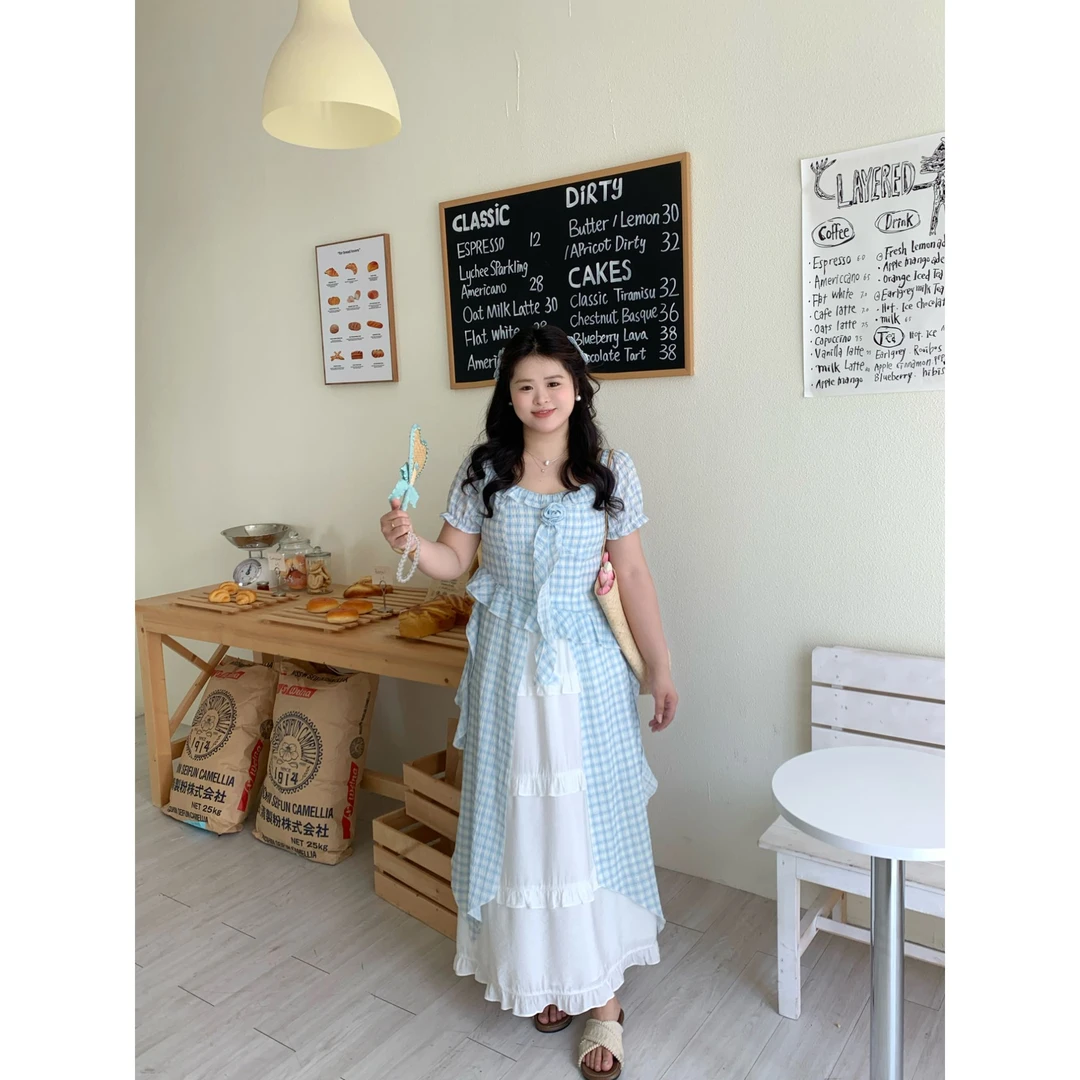 【晴空白云】大头婷微胖夏季套装开叉格纹短袖连衣裙白色木耳边半裙