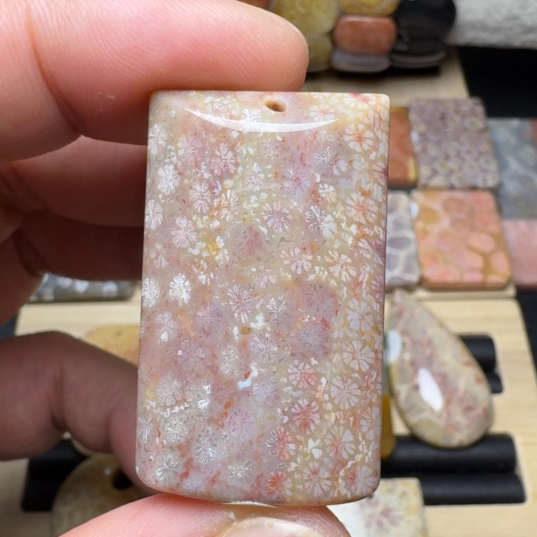 硅化玉未镶嵌纯天然色有机玉石保真色