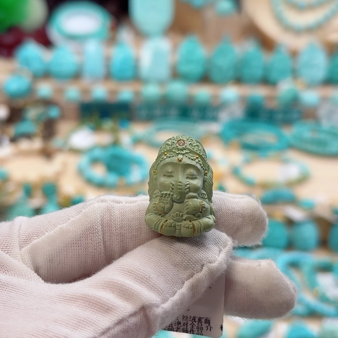 绿松石未镶嵌珠宝奇石