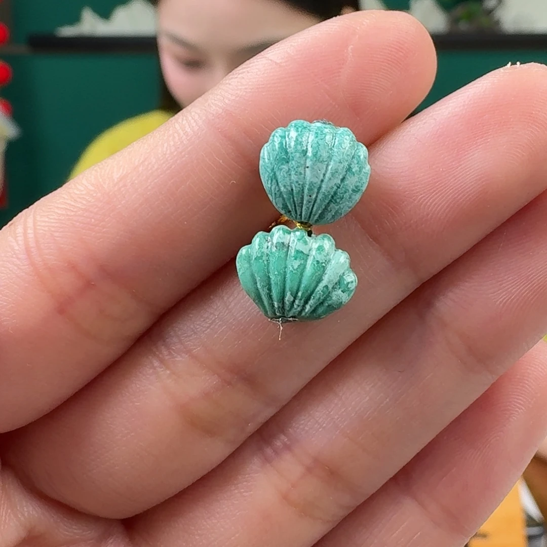 绿松石未镶嵌挂件