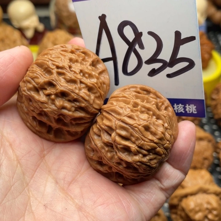 松***圣桃核把件磨盘狮子头39