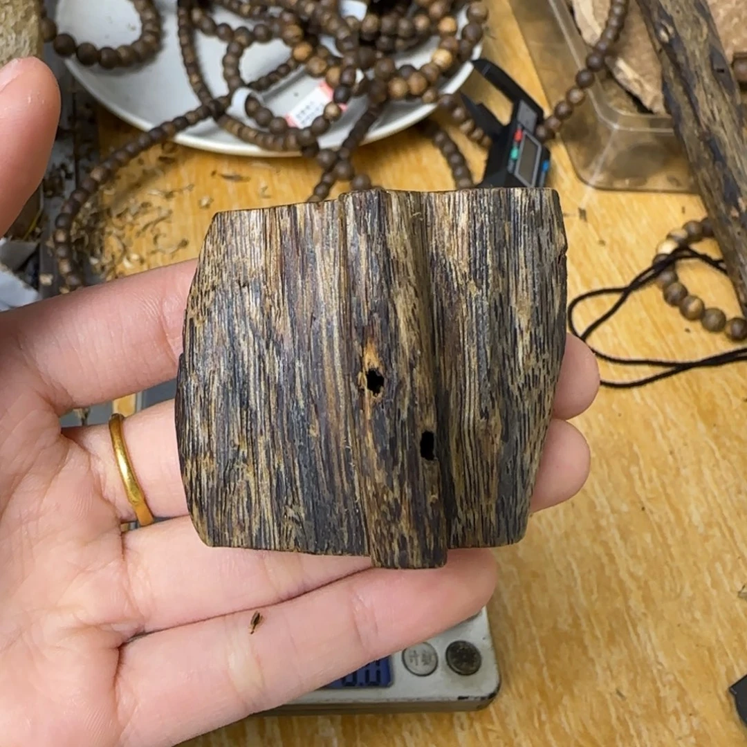 沉香沉香碎屑绿棋莺歌绿树头17g