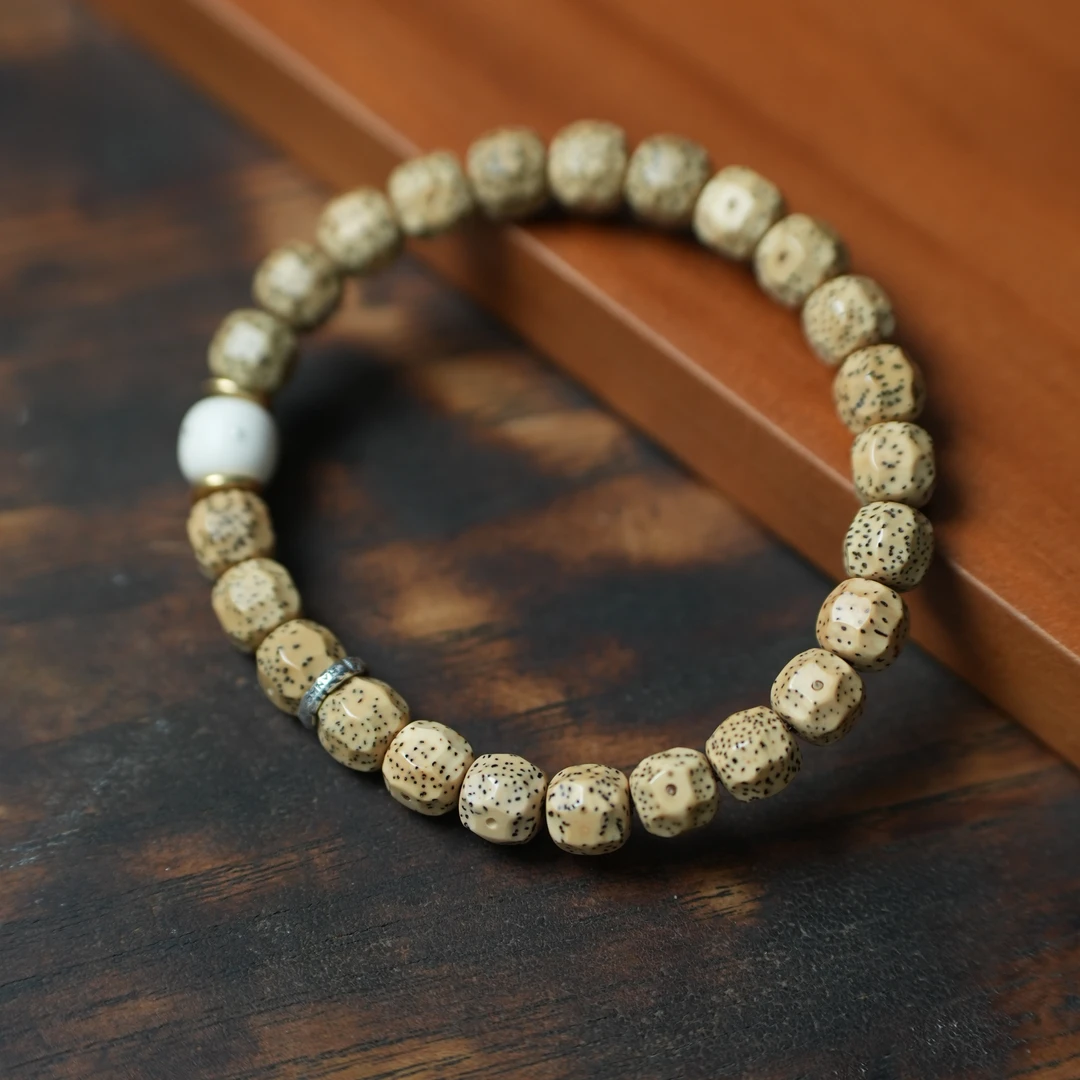 HANWO汉物·精选级陈籽平面无相lj顶珠款手串9*8