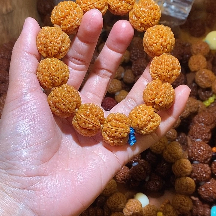 吊坠金刚菩提235半玉化一物