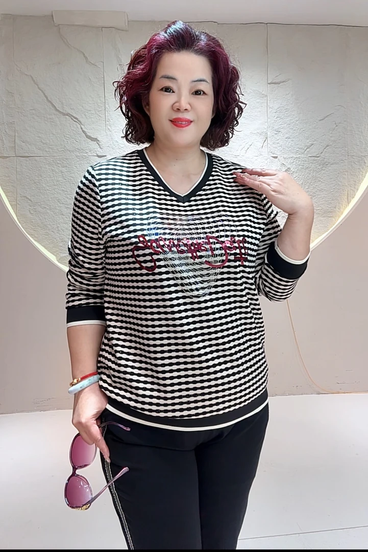 套装8802黑秋季大码妈妈秋装条纹网红女款百搭衬肤亲肤气质休闲