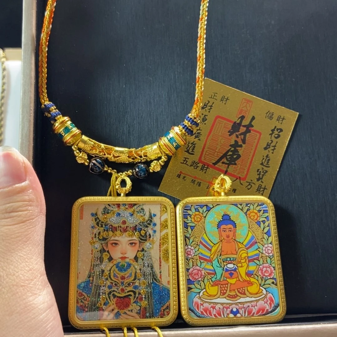 吊坠美丽的唐卡在这里结缘