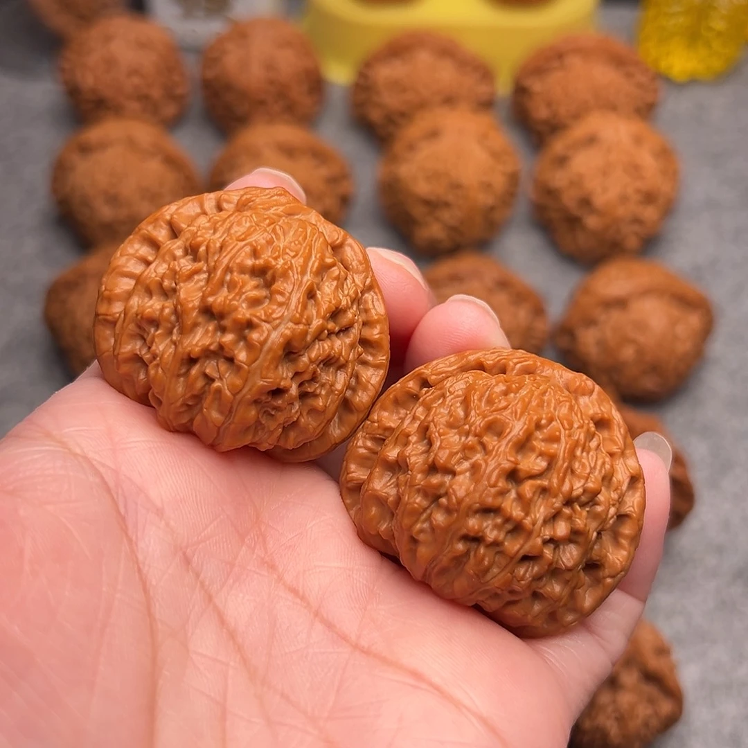 把件文玩核桃精品粗棱白狮子40全品