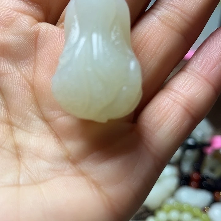 和田玉（糖玉）未镶嵌颈饰