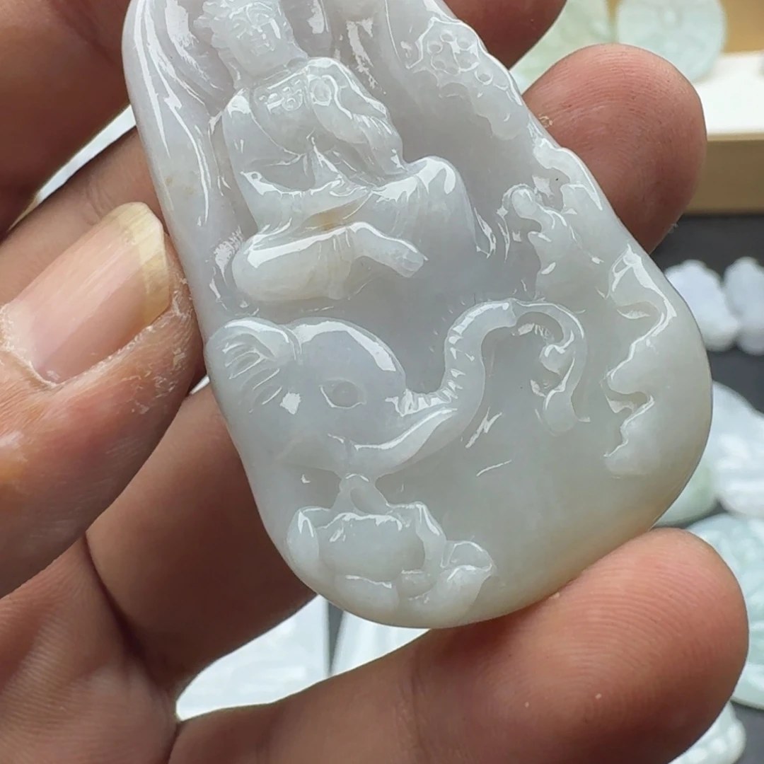 翡翠未镶嵌颈饰天然缅甸A货翡翠