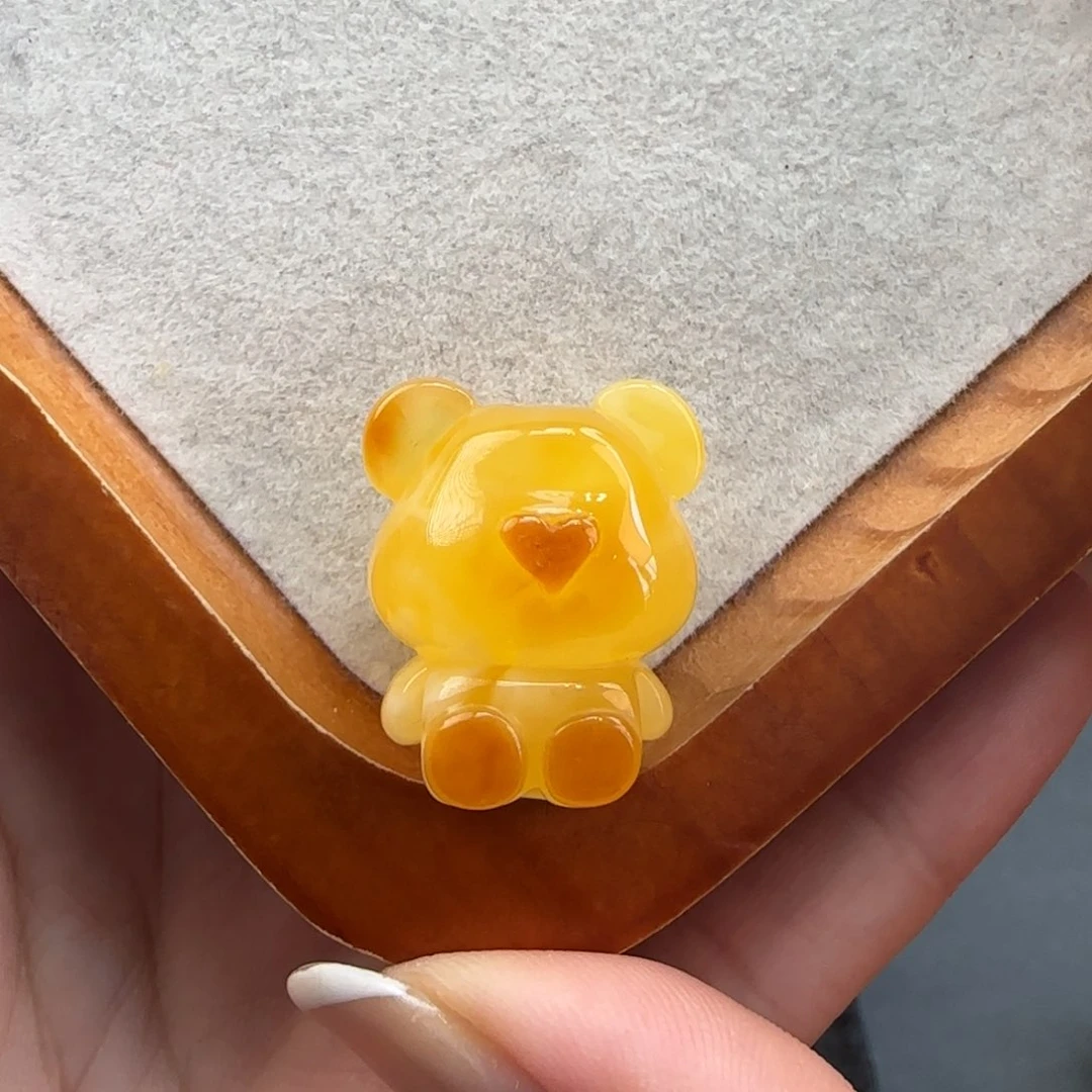 未镶嵌琥珀珠宝奇石