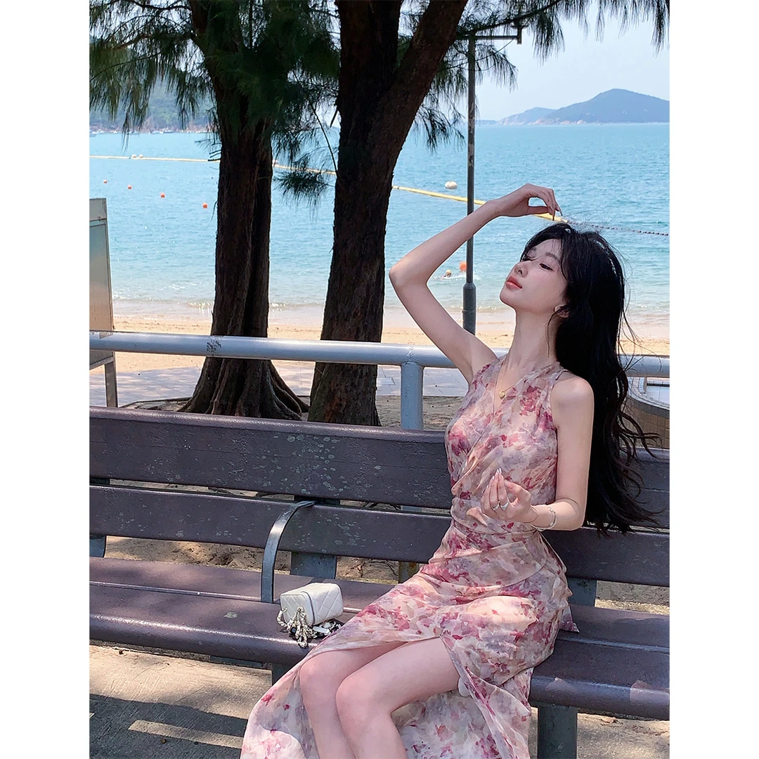 ACHI大也池◆爱意玫瑰~碎花挂脖吊带连衣裙女