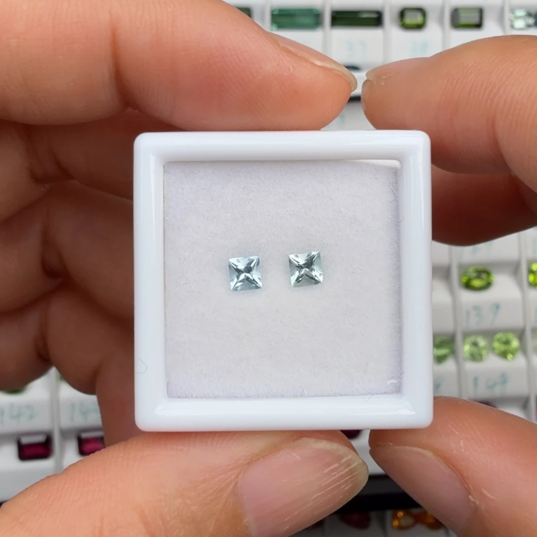 海蓝宝石裸石天然方3*3mm一对耳钉料