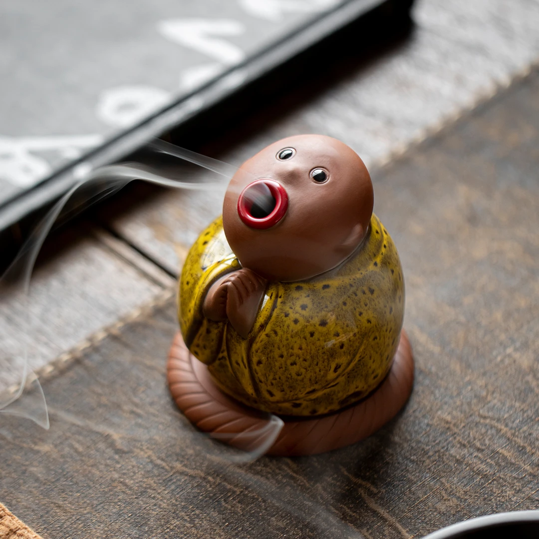 个性复古国风陶瓷盘香炉创意可爱小和尚家用檀香高级感香薰炉摆件