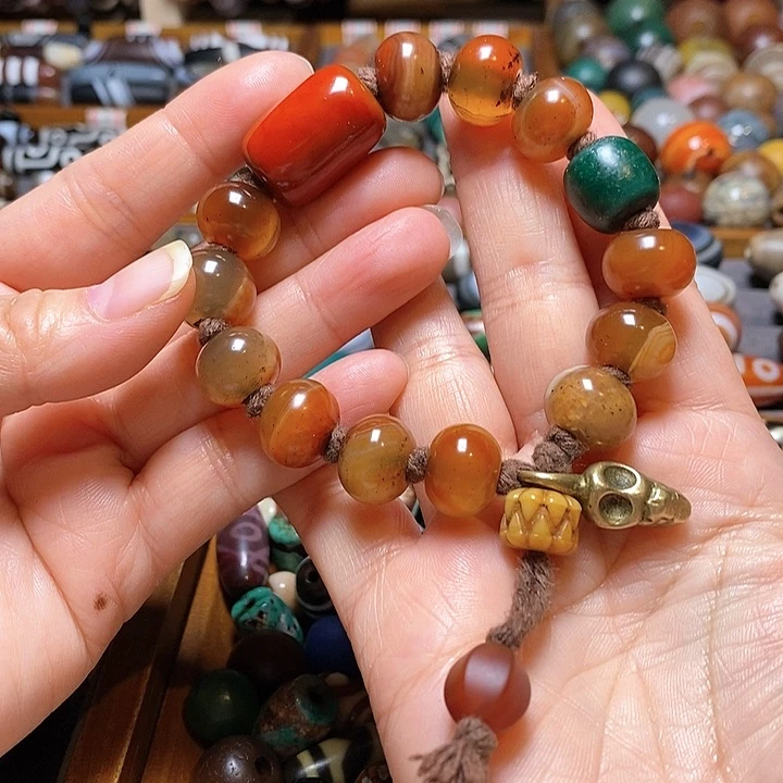 玛瑙/玉髓手串未镶嵌a****）