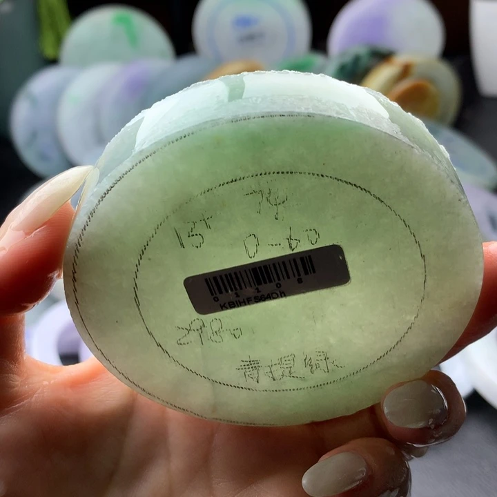 定制翡翠未镶嵌手镯