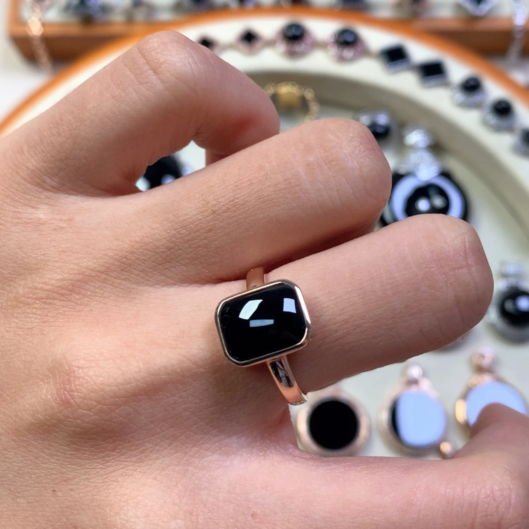 18K金镶嵌戒指翡翠