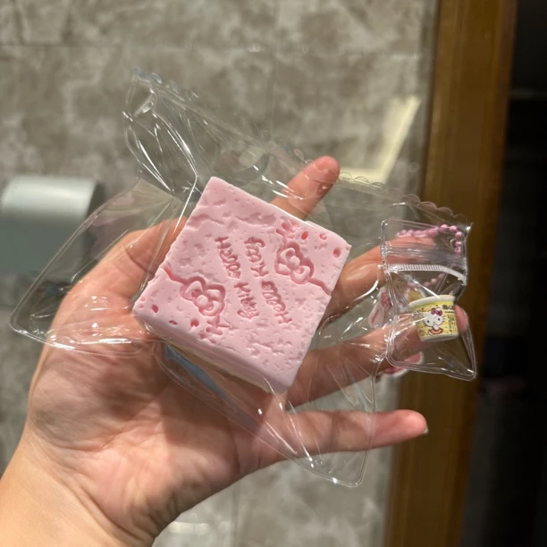 三层Kt古早蛋糕 乳膏泥 150克左右 （默认微瑕，气泡）